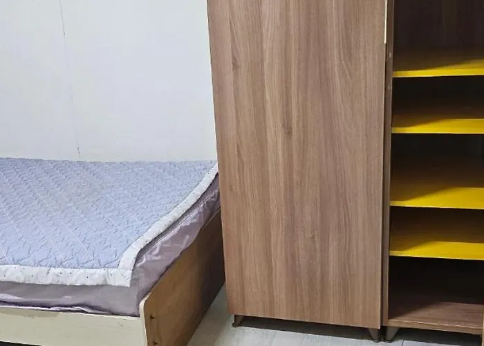 B&B Female Only Close To Severance Hospital And Shinchon Station Korean Traditional Experience With Breakfast And Dinner Provided Close To The Airport *